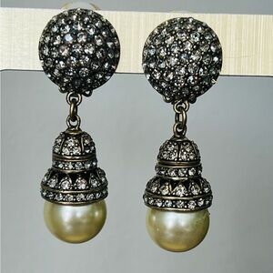 Heidi Daus clip on dangle earrings good condition